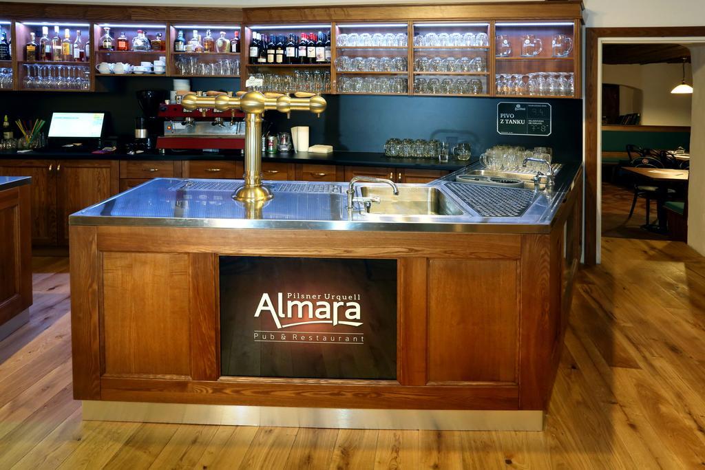 克朗普拉查斯酒店 普拉查蒂斯 外观 照片